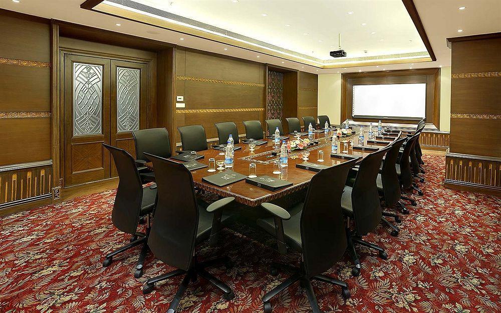 Mayfair Convention Бхубанешвар Екстер'єр фото