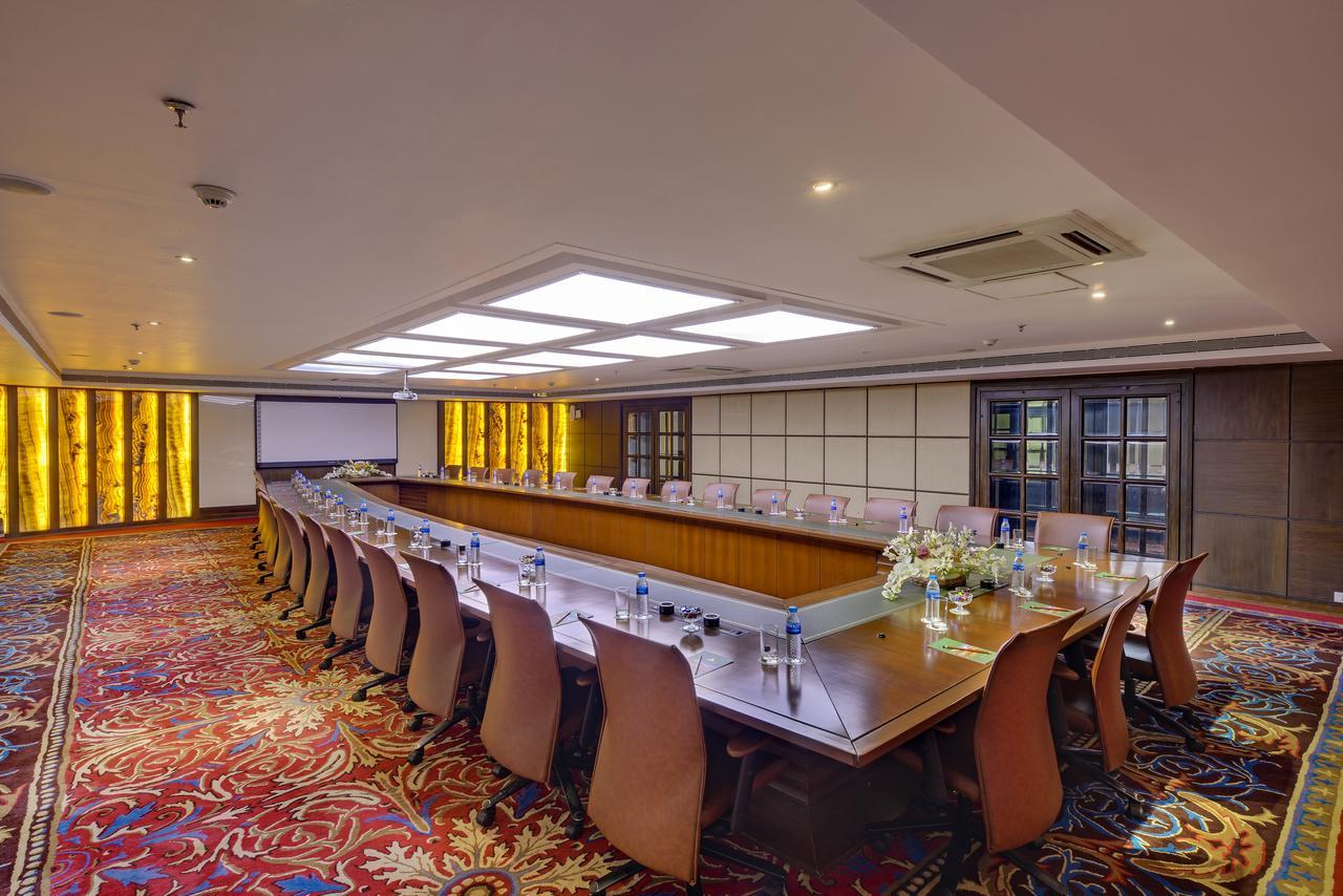 Mayfair Convention Бхубанешвар Екстер'єр фото