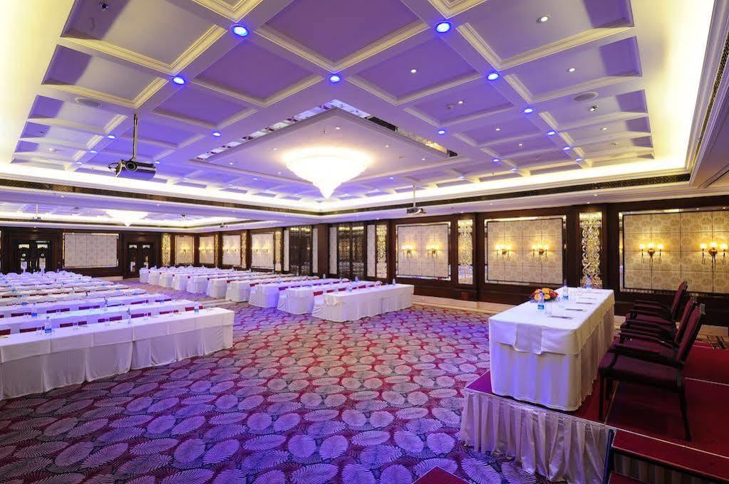 Mayfair Convention Бхубанешвар Екстер'єр фото